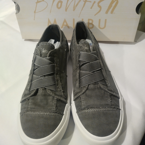 The Blowfish Malibu Women's Marley is a casual sneaker that features a canvas - Picture 1 of 7